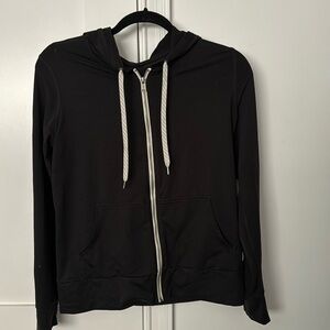 Vuori sweatshirt